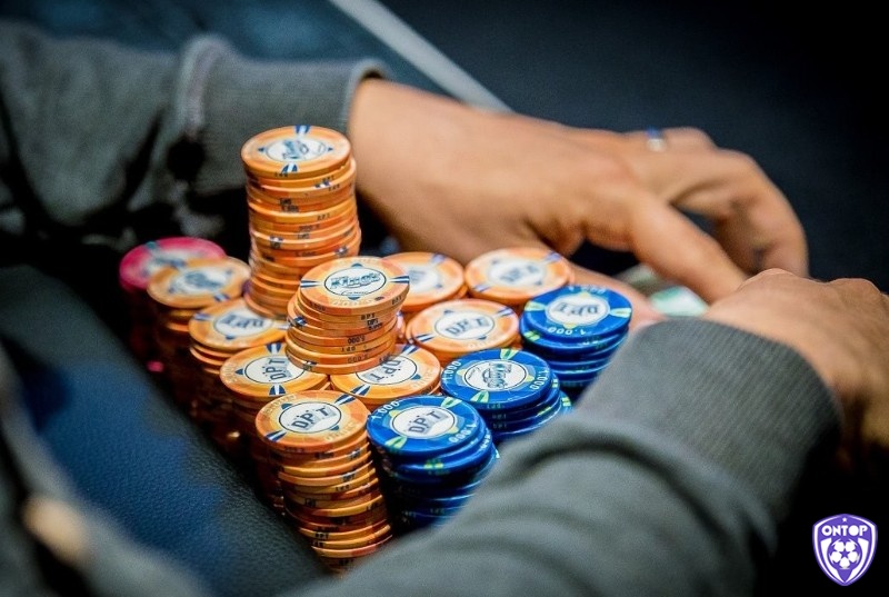 Hiểu rõ các chiến thuật trong Deep Stack Poker để áp dụng