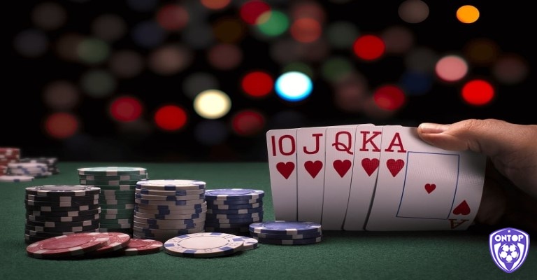 Khác biệt nhau là thế, vậy nên chơi bài Xì Tố hay bài Poker?