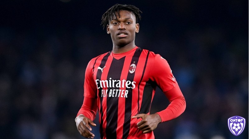 Tiền đạo hay nhất giải Serie A: Cầu thủ Rafael Leao