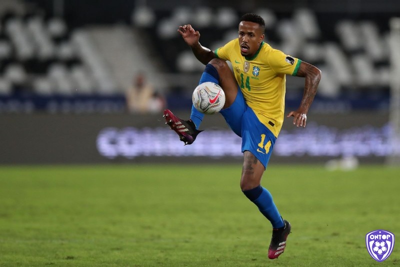 Trung vệ hay nhất giải Copa America: Cầu thủ Eder Militao