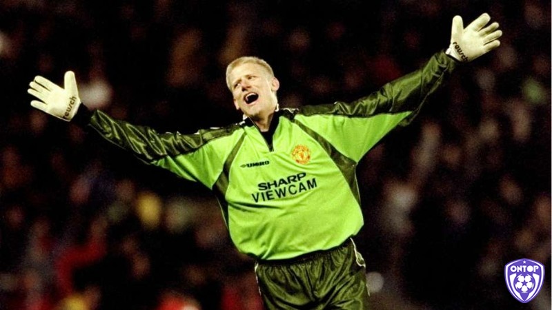 Peter Schmeichel là một thủ môn lừng lẫy