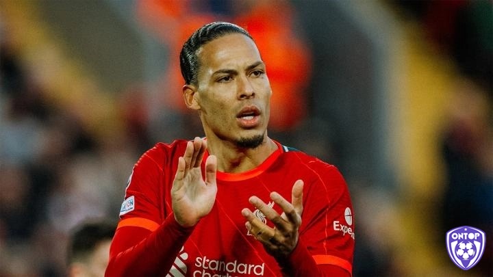 Trung vệ hay nhất Euro: Cầu thủ Virgil van Dijk