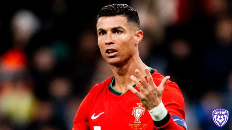 Cristiano Ronaldo là cầu thủ với khả năng ghi bàn xuất sắc