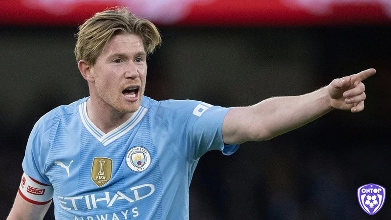 Mùa 2023 - 2024 thì Kevin De Bruyne được xem như người đứng đầu của các tiền vệ hay nhất Ngoại hạng Anh