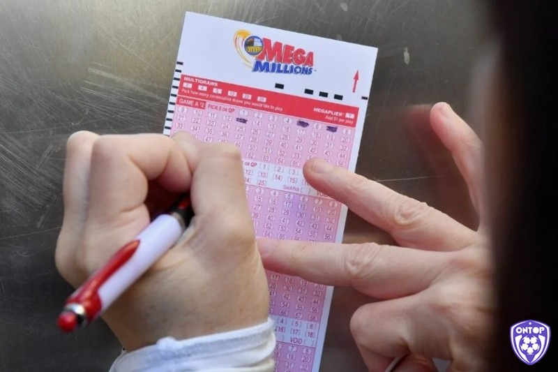 Người chơi Mega Millions sẽ chọn tô vào phiếu 5 cặp số từ 01 đến 70 