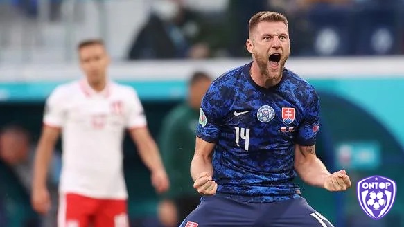 Milan Škriniar là một hậu vệ hay nhất Euro với những pha kiến tạo đầy ấn tượng