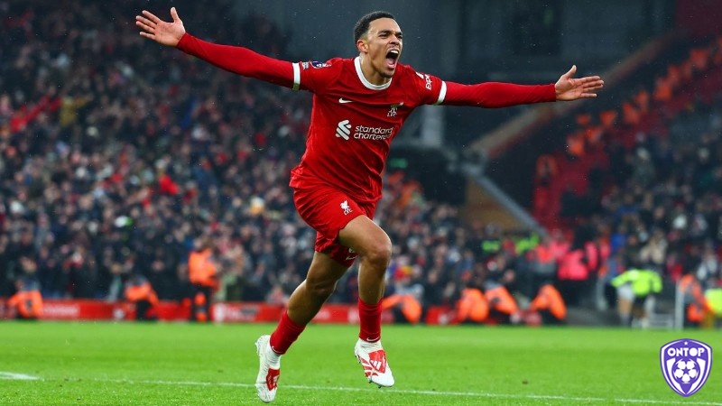 Hậu vệ hay nhất Trent Alexander-Arnold có các đường chuyyền kiến tạo chính xác