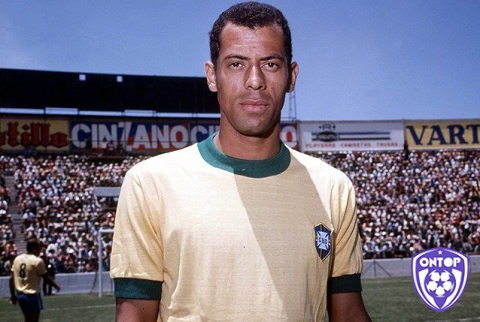 Carlos Alberto lại là một trong những hậu vệ hàng đầu nhất trong lịch sử World Cup