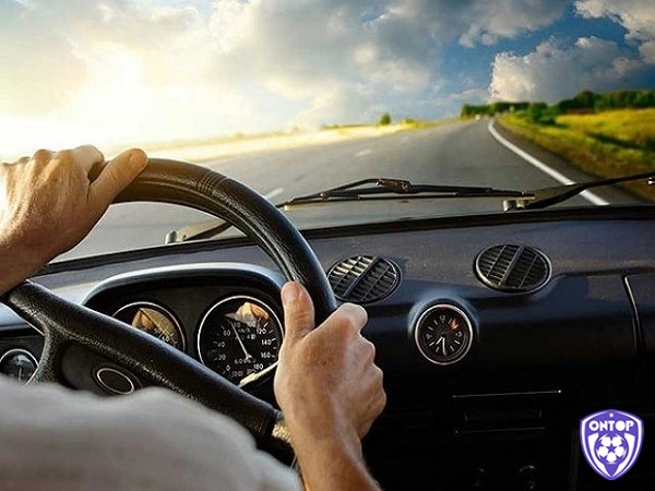 Giải mã giấc mơ thấy ô tô giúp bạn ôm tiền thưởng