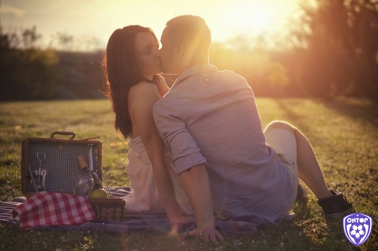 Mơ người yêu cũ hôn ngụ ý bạn hãy buông bỏ quá khứ