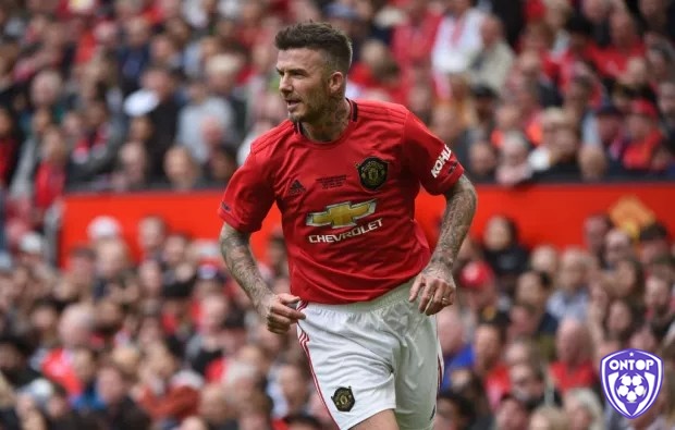 David Beckham sở hữu những cú đá phạt tuyệt đẹp cùng lối chơi đầy tinh tế