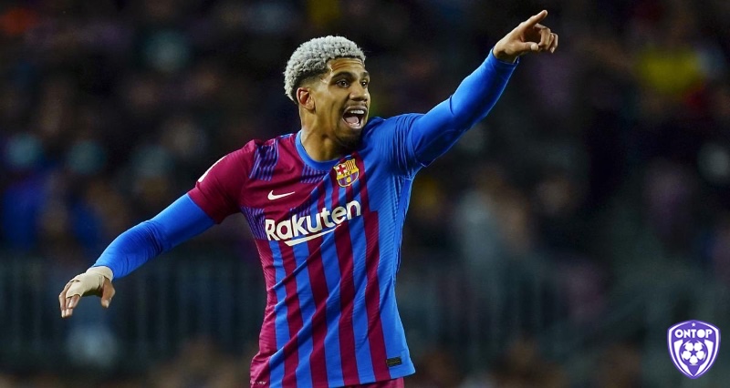 Thể chất mạnh mẽ, kinh nghiệm dày dặn và tố chất thủ lĩnh giúp top trung vệ hay nhất LaLiga trở thành điểm tựa tinh thần.