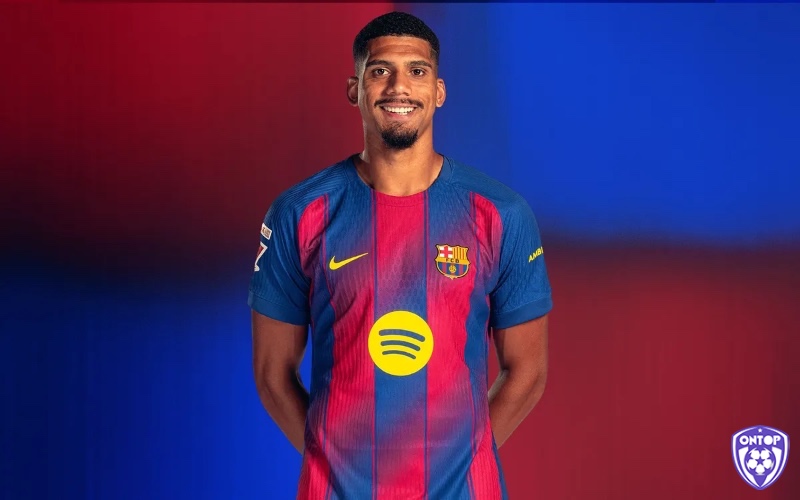 Ronald Araújo là top trung vệ hay nhất LaLiga nổi bật nhờ sức mạnh, tốc độ và sự ổn định trong phòng ngự Barcelona.