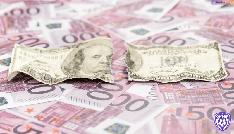 Các giấc mơ xấu về tiền là lời cảnh báo nên chú ý hơn đến cách chi tiêu và cách duy trì các mối quan hệ xung quanh.