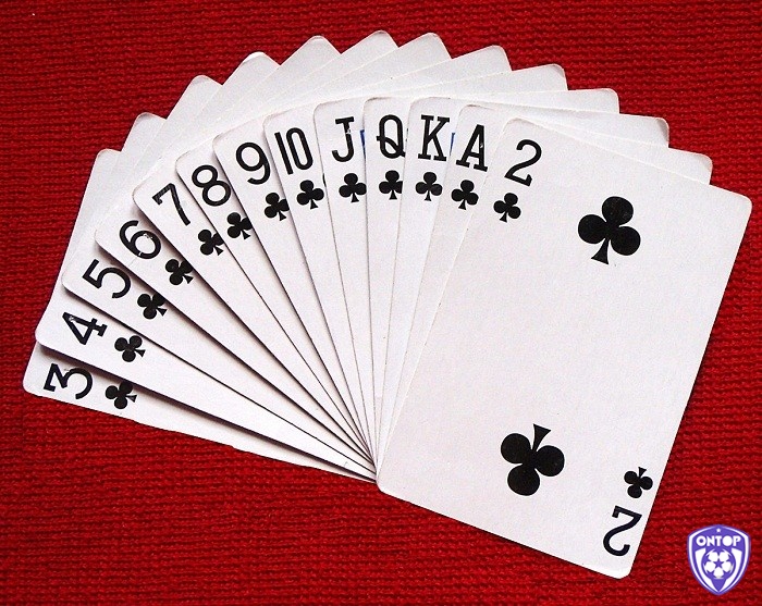 Các cây bài từ 2 đến 10 sẽ được tính đúng dựa theo số trên bài khi chơi Xì lát