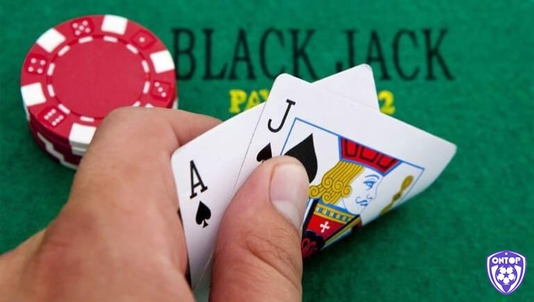 Xì lát là một biến thể khá quen thuộc của Blackjack sử dụng bộ bài 52 lá