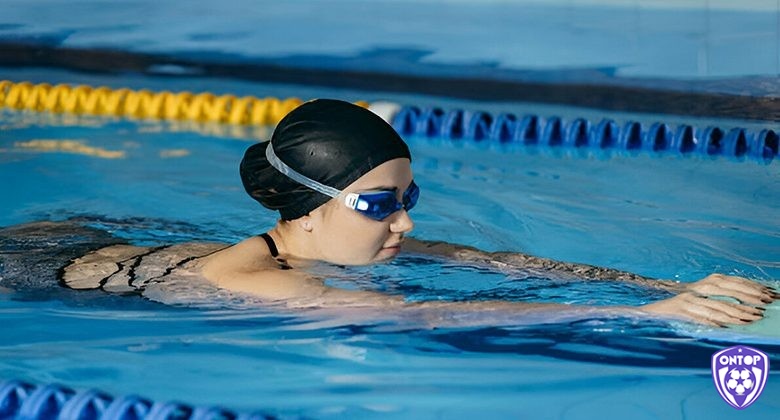 Giấc mơ thấy bơi lội phản ánh cho sự nhạy bén trong bạn cũng như khả năng ứng biến trước mọi hoàn cảnh