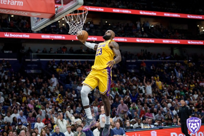LeBron James vận động viên NBA kiếm tiền nhiều